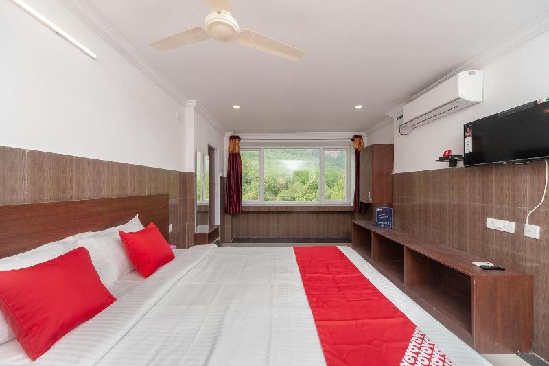 Capital O 27775 Hotel Srinivasa Residency image