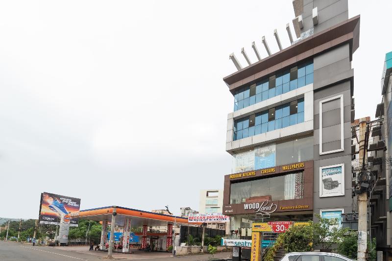 Capital O 45731 Hotel SeaTree image
