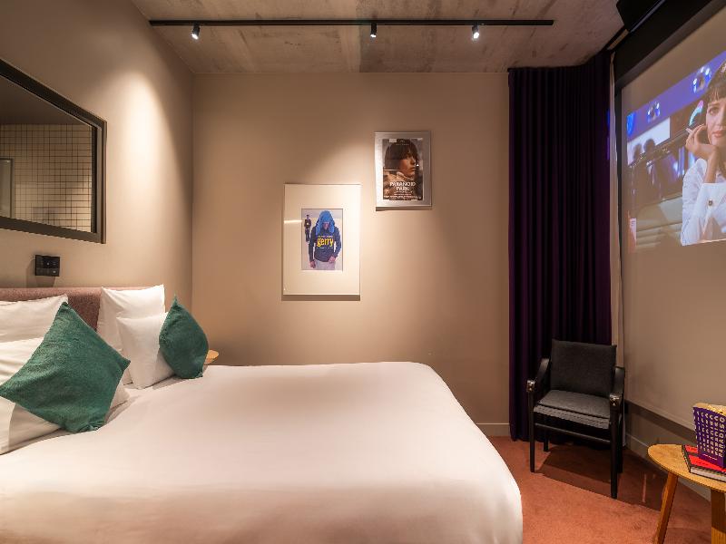 mk2 Hotel Paradiso Nation image
