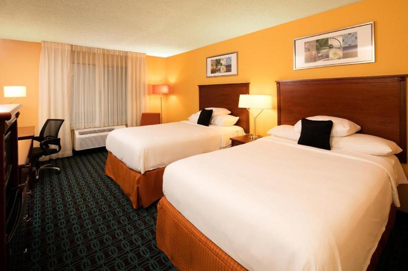 Baymont by Wyndham Dayton North image