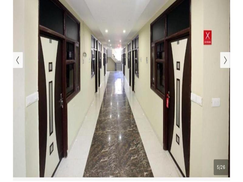 9040 Hotel Alpine image