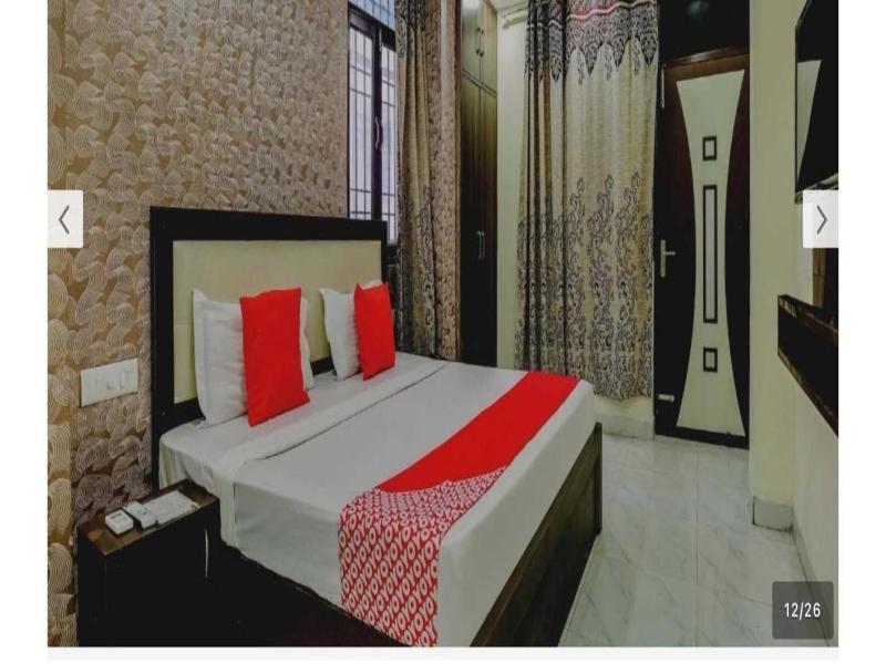 9040 Hotel Alpine image