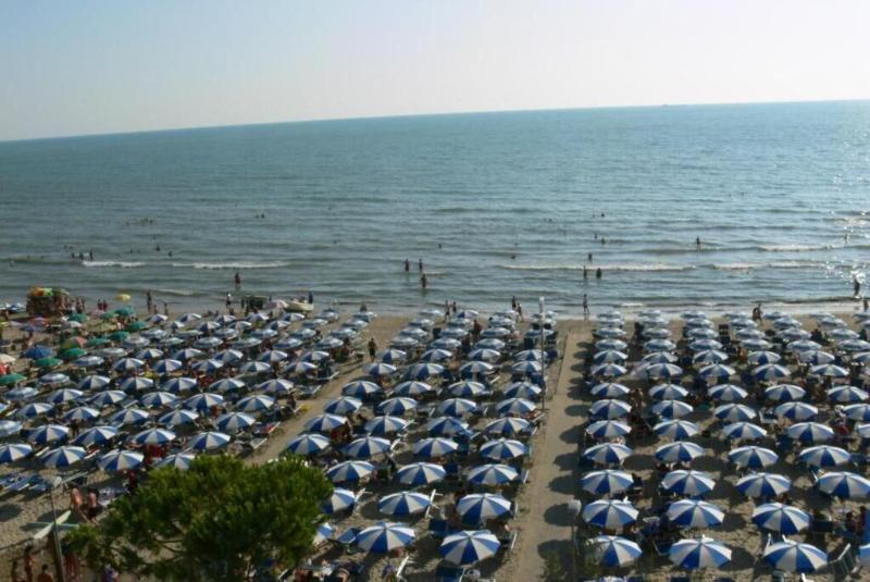 Hotel Majestic image