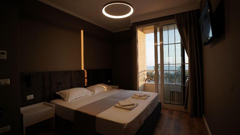 Hotel Majestic image