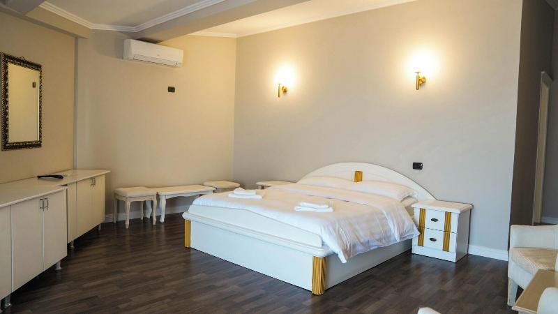 Hotel Majestic image