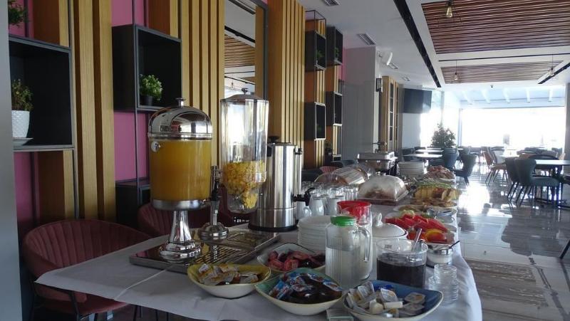 King Hotel Ksamil image