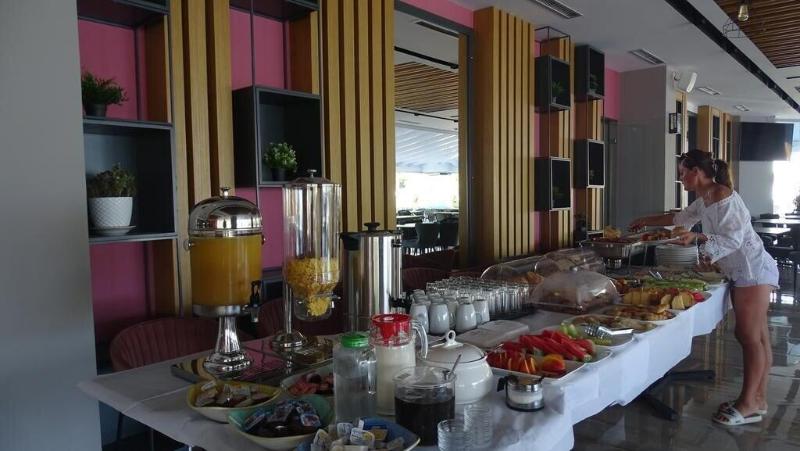 King Hotel Ksamil image