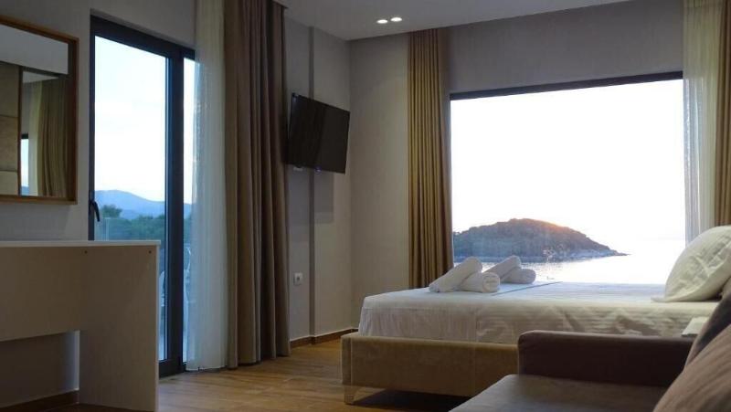 King Hotel Ksamil image