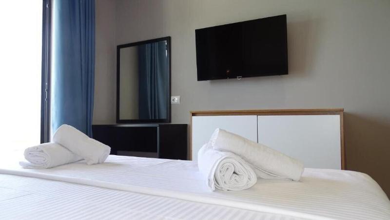 King Hotel Ksamil image