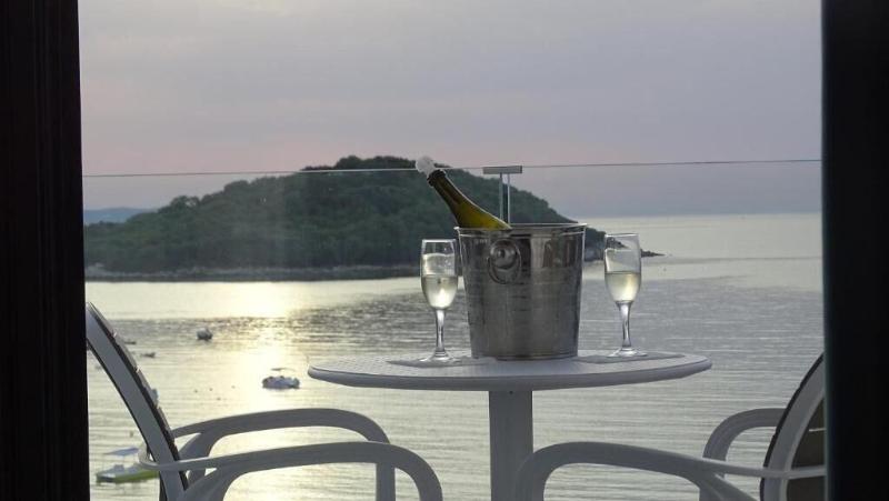 King Hotel Ksamil image