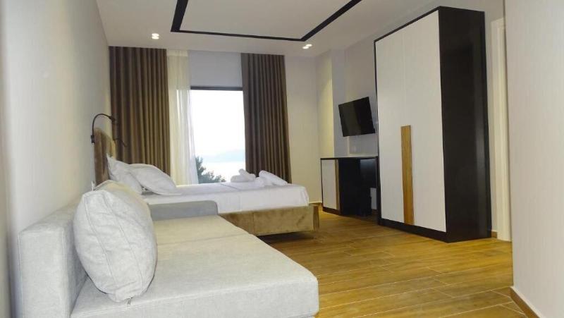 King Hotel Ksamil image