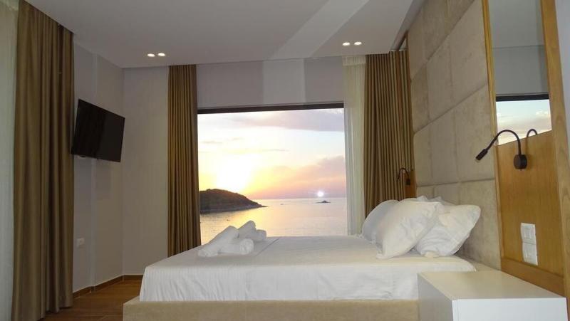 King Hotel Ksamil image