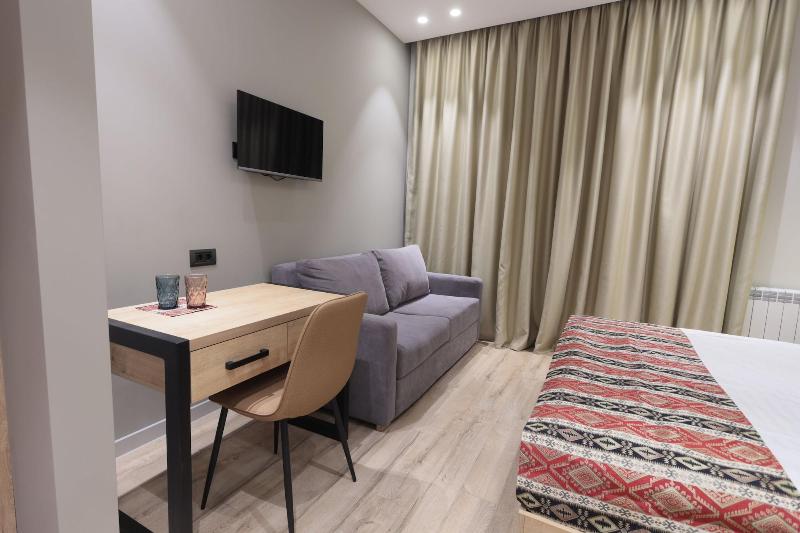 Andor Hotel image