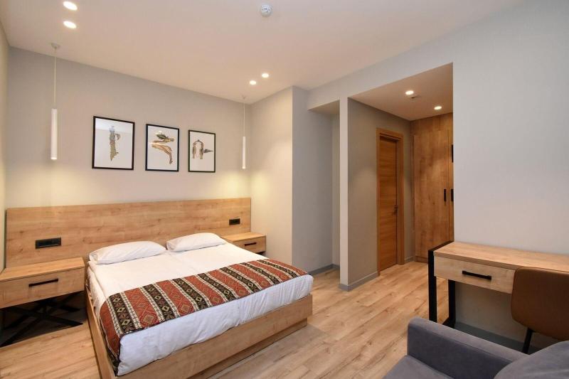 Andor Hotel image
