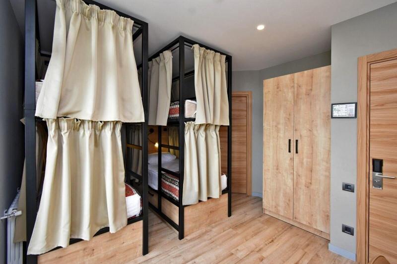 Andor Hotel image
