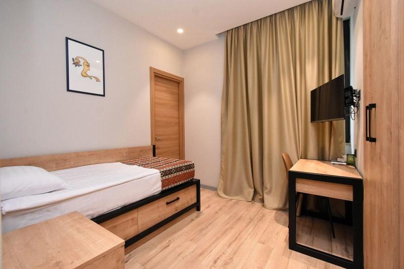 Andor Hotel image