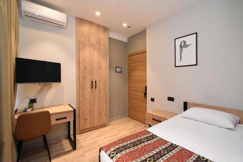 Andor Hotel image