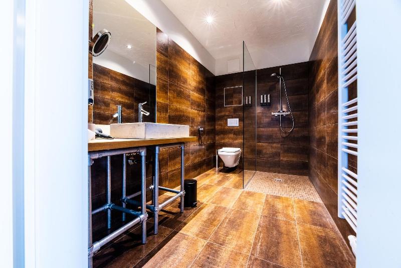 Blackhome Graz image