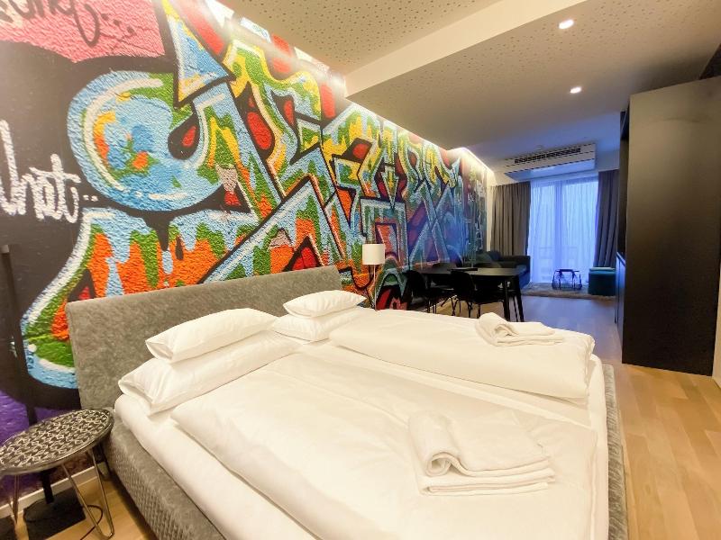 Blackhome Graz image