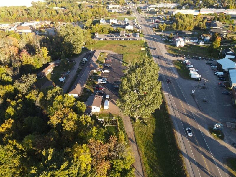 Champlain Motor Inn