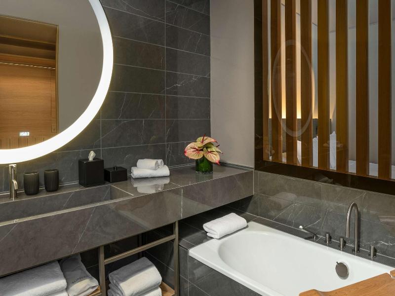 Hyatt Regency Zurich Airport The Circle image