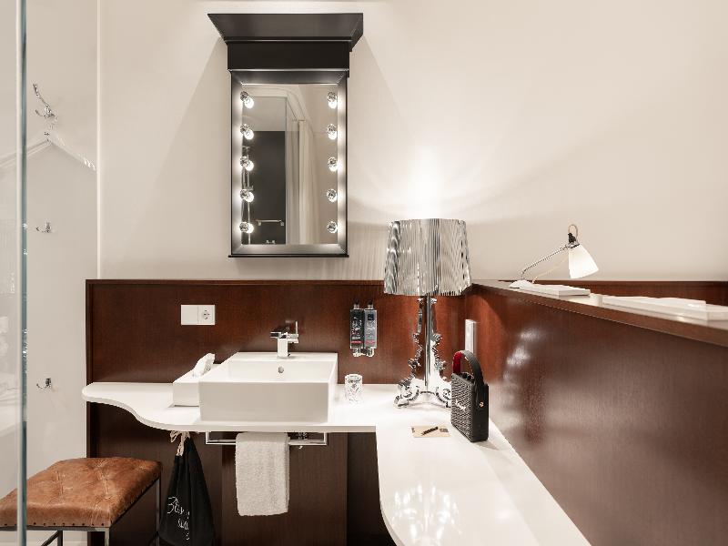 Ruby Louise Hotel Frankfurt by IHG image