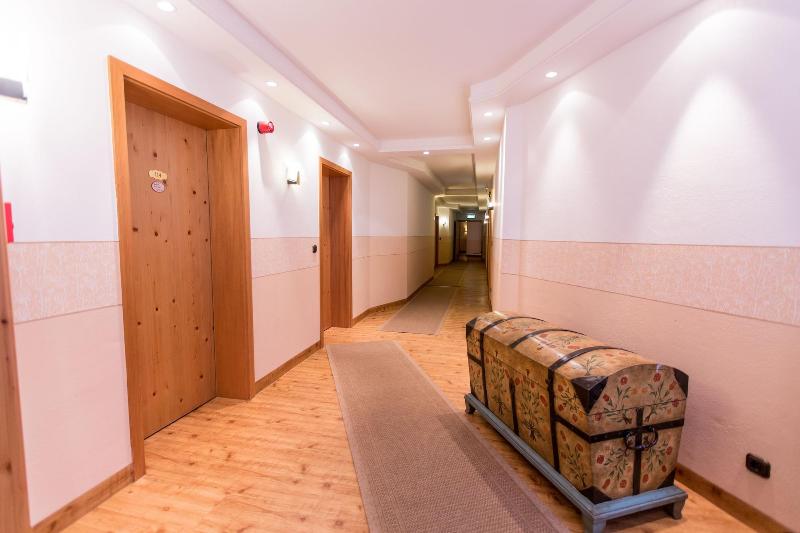 Hotel Frankischer Hof GmbH image