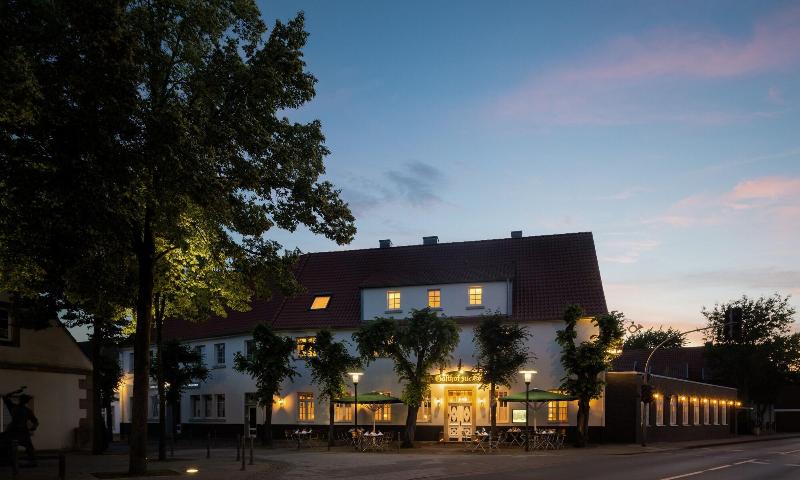 Hotel zur Post Riesenbeck — exterior view