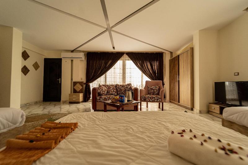 Gardenia Pyramids Hostel image