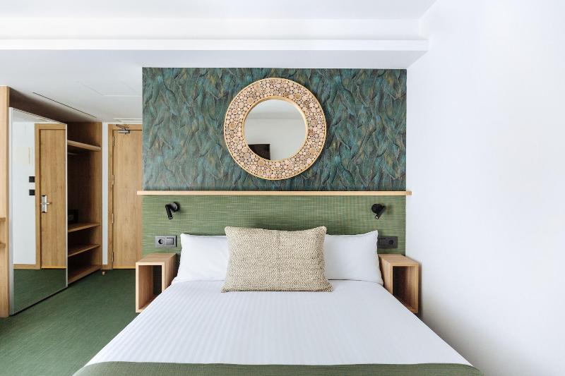 Hotel Ecos del Sella image