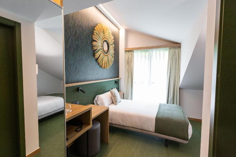 Hotel Ecos del Sella image