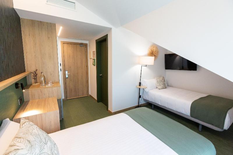 Hotel Ecos del Sella image