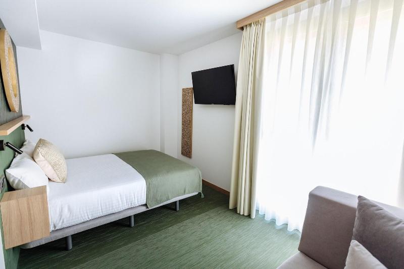 Hotel Ecos del Sella image