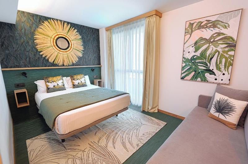 Hotel Ecos del Sella image