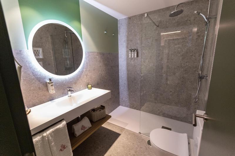 Hotel Ecos del Sella image