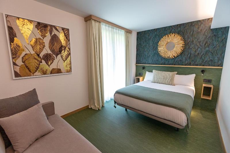 Hotel Ecos del Sella image