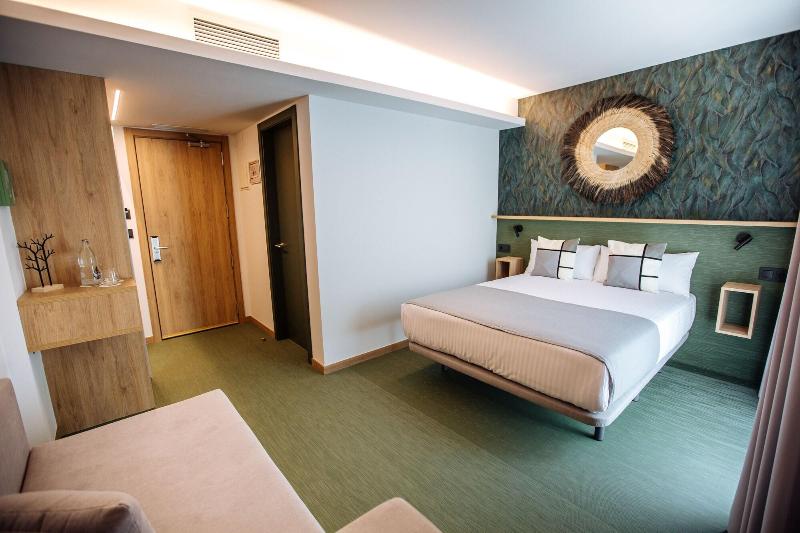 Hotel Ecos del Sella image