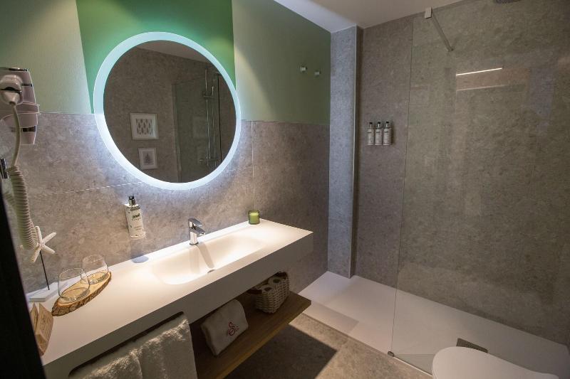 Hotel Ecos del Sella image