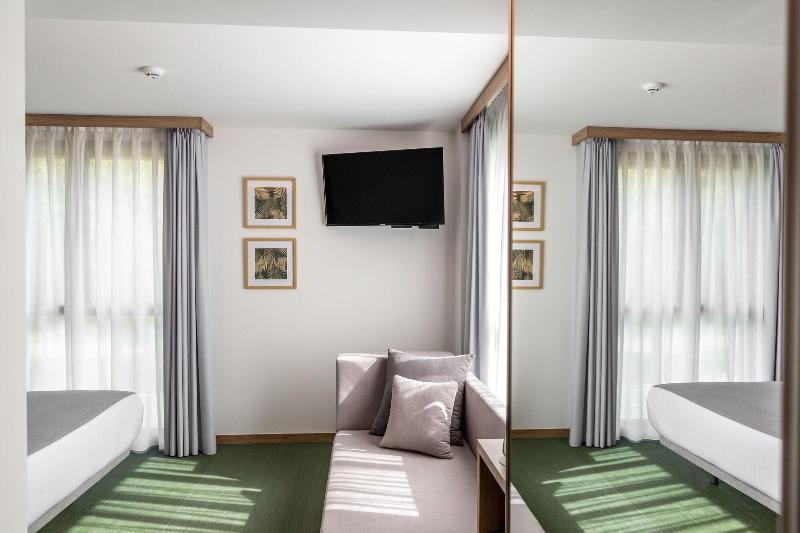 Hotel Ecos del Sella image