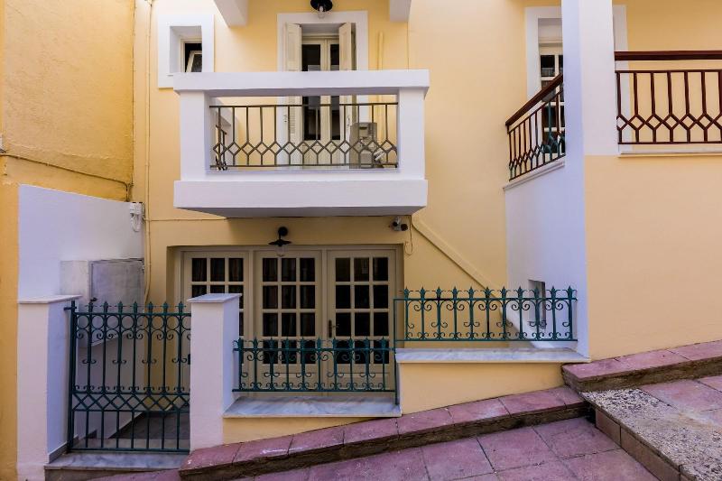 Lemon Tree House image