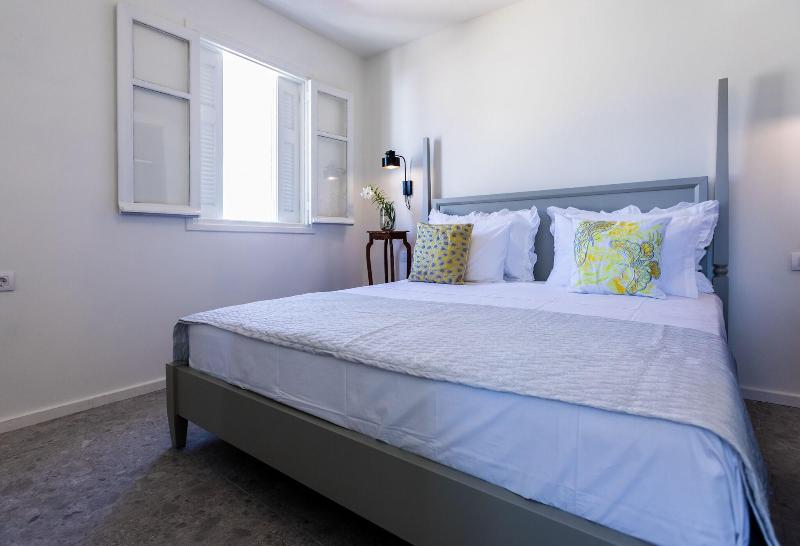 Lemon Tree House image