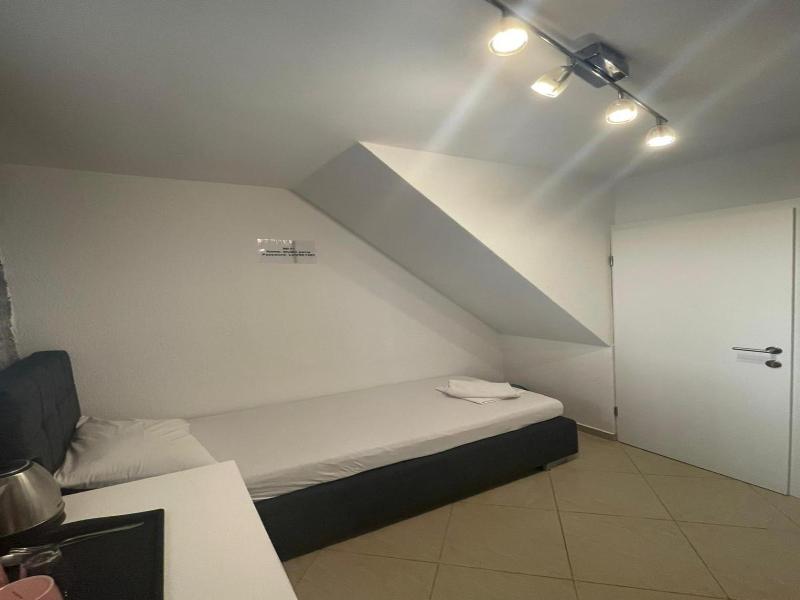 Rooms Pama image
