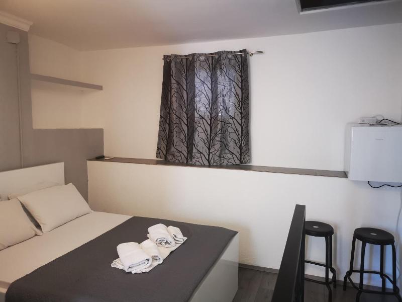 Rooms Pama image