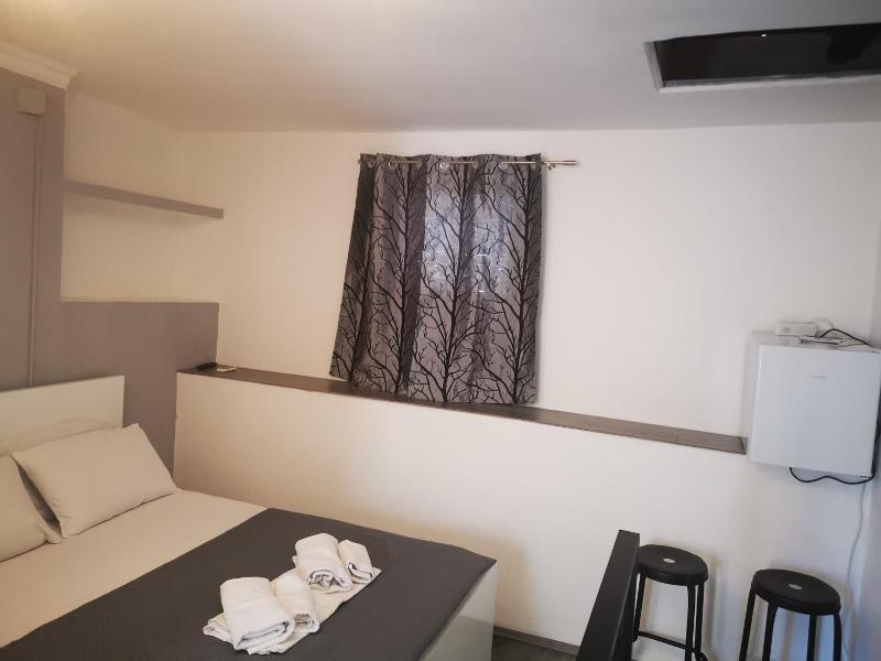 Rooms Pama image