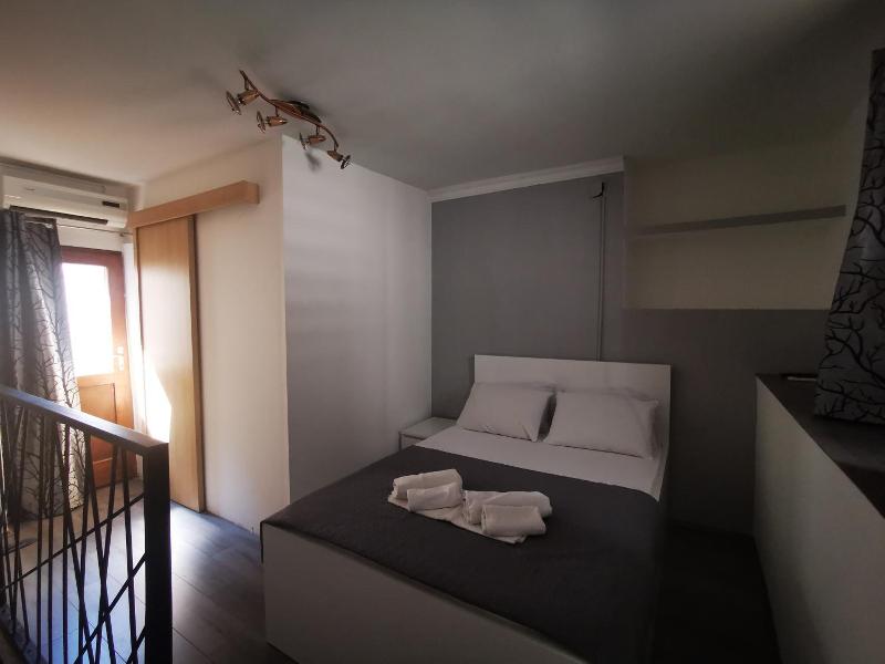Rooms Pama image
