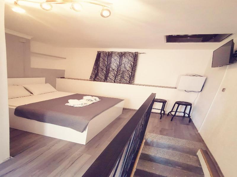 Rooms Pama image