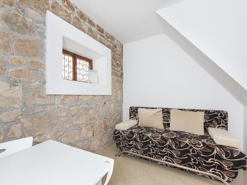 Rooms Pama image