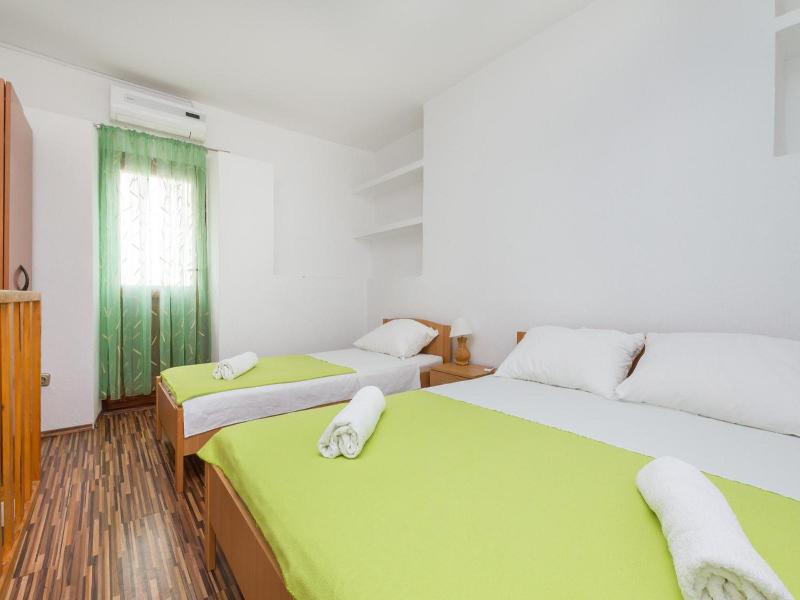 Rooms Pama image