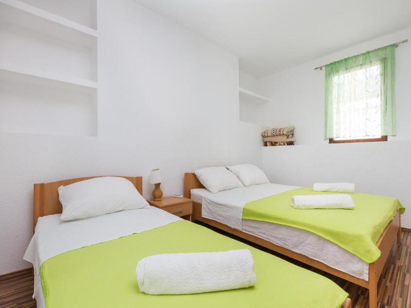 Rooms Pama image