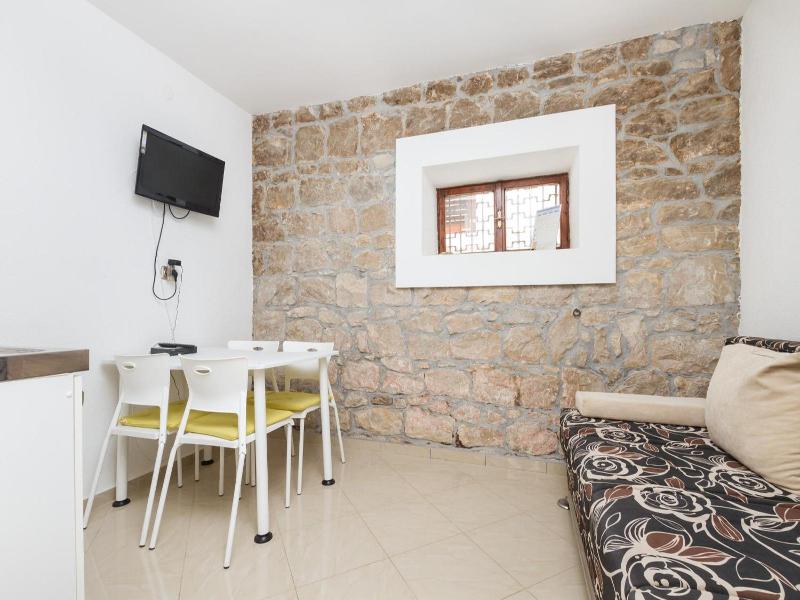 Rooms Pama image